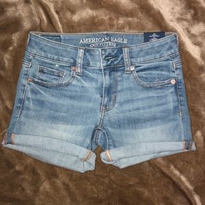 NWT American Eagle jean shorts size 0
